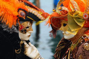 Venice_Carnival_-_Masked_Lovers_(2010)