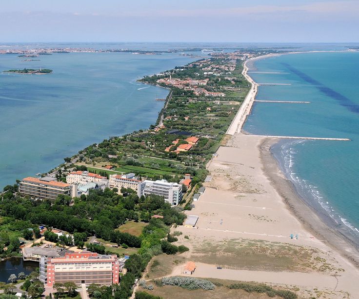 Venice: New Year’s Greeting on Lido Beach