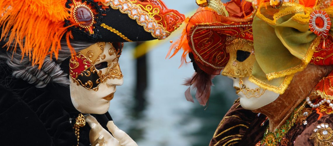 Venice_Carnival_-_Masked_Lovers_(2010)